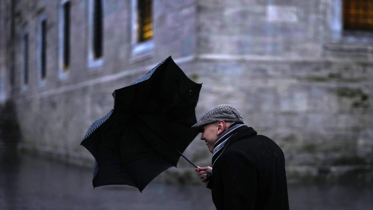 Meteoroloji Onlarca İl İçin Sağanak Uyarısı Verdi: Fırtınayla Karışık Yağmur Yolda!